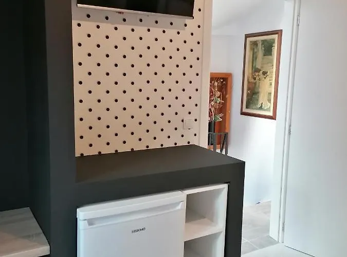 Гостьовий будинок Jz Picasso Rhodes City